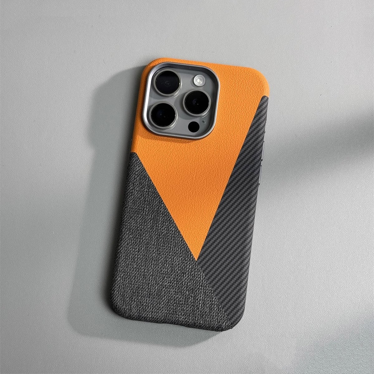 ZEERA MagFusion Pro: The Ultimate MagSafe Case with Leather, Carbon Fiber, and Denim Fusion Texture