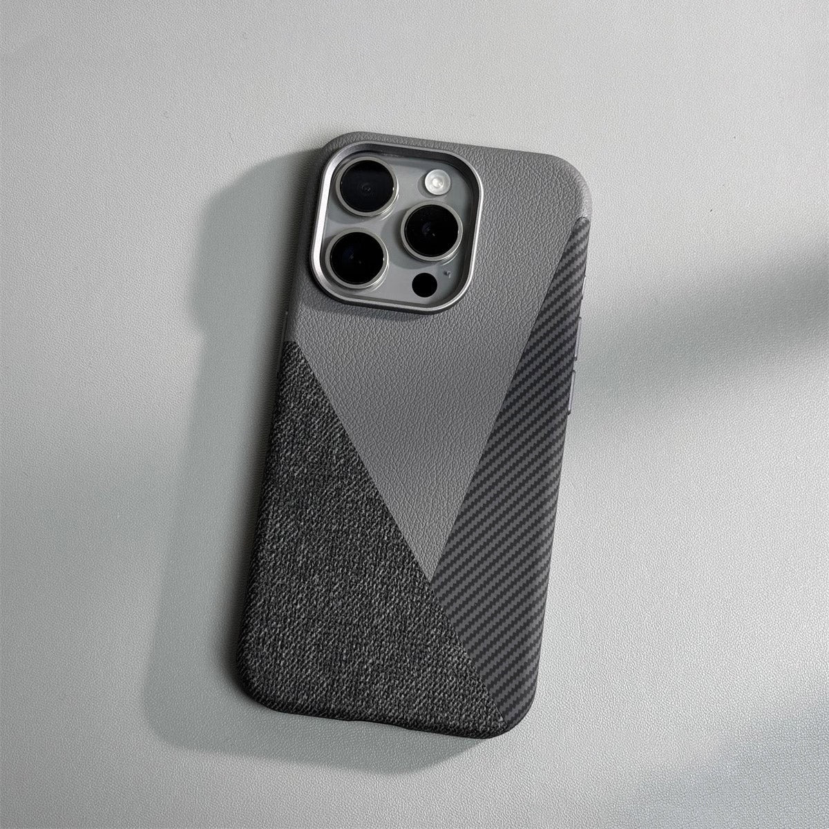 ZEERA MagFusion Pro: The Ultimate MagSafe Case with Leather, Carbon Fiber, and Denim Fusion Texture