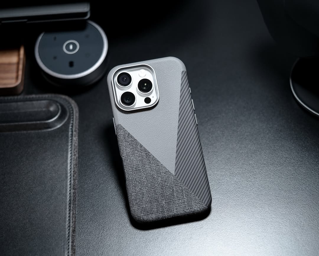 ZEERA MagFusion Pro: The Ultimate MagSafe Case with Leather, Carbon Fiber, and Denim Fusion Texture